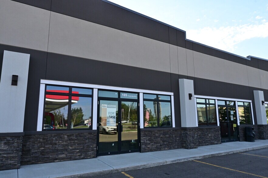 2 Hawkridge Blvd, Penhold, AB T0M 1R0 Office/Retail for Lease
