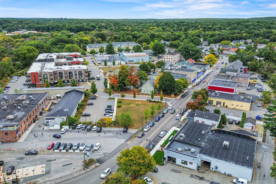 135 Commonwealth Ave, Concord, MA for lease - Building Photo - Image 3 of 17