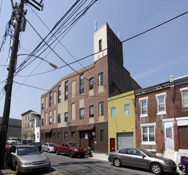 2038 S Juniper St, Philadelphia, PA for lease - Primary Photo - Image 1 of 39