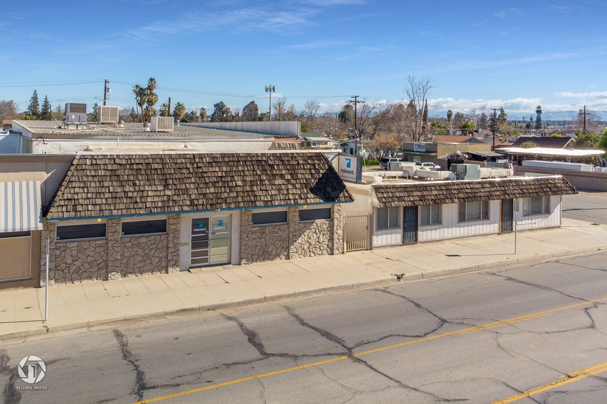 320 Kentucky St, Bakersfield, CA for sale - Primary Photo - Image 1 of 74