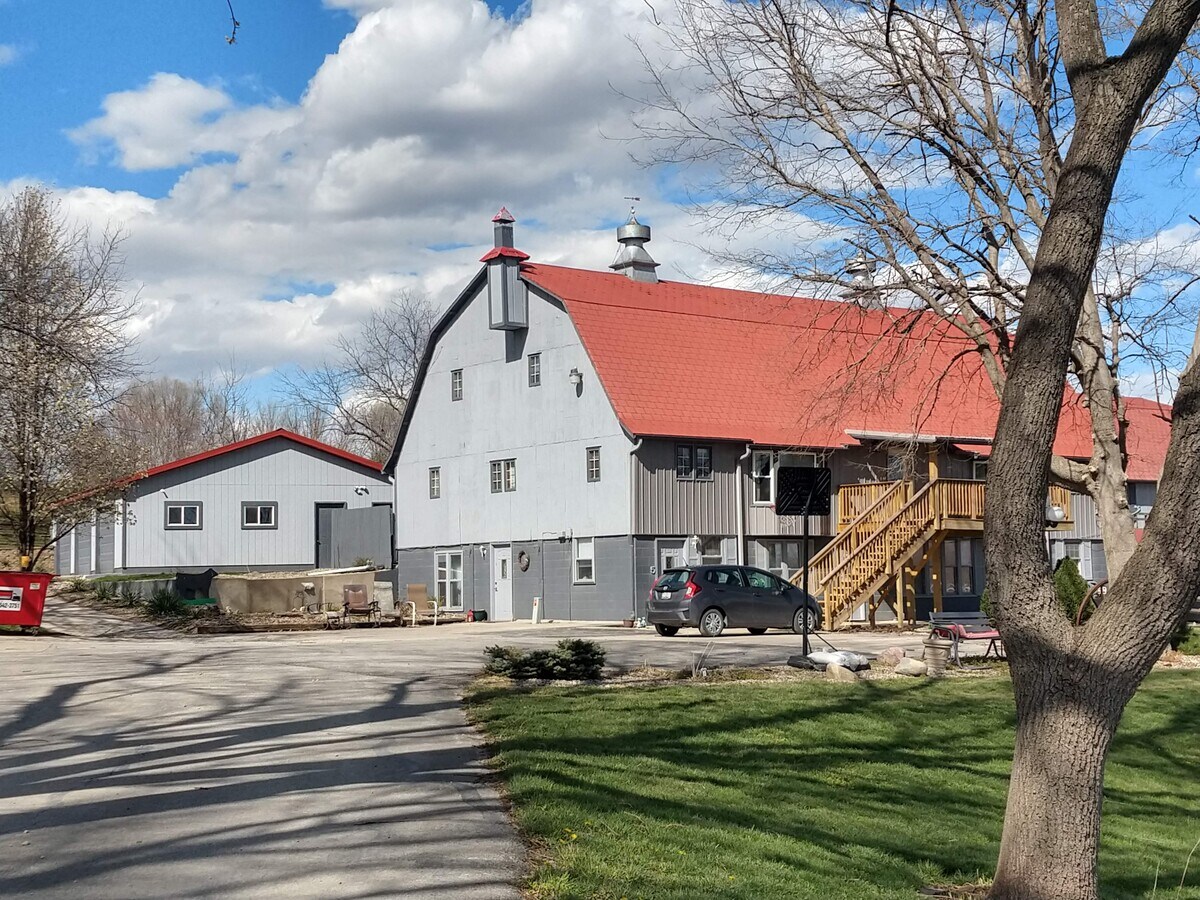 1938 G Ave, Red Oak, IA 51566