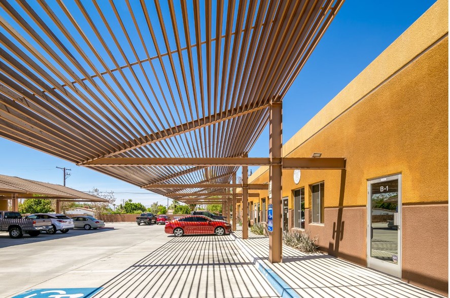 74350 Alessandro Dr, Palm Desert, CA for lease - Building Photo - Image 3 of 13