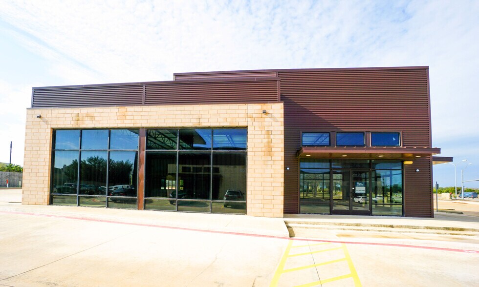 1021 Sendero Springs Dr, Round Rock, TX for sale - Building Photo - Image 1 of 1