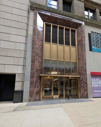 111 N Wabash Ave, Chicago, IL for lease - Building Photo - Image 2 of 11