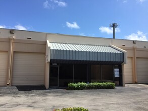 11921-12041 SW 144th St, Miami, FL for lease Building Photo- Image 2 of 2