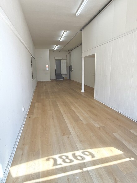 2869 W 7th St, Los Angeles, CA for lease - Building Photo - Image 3 of 11
