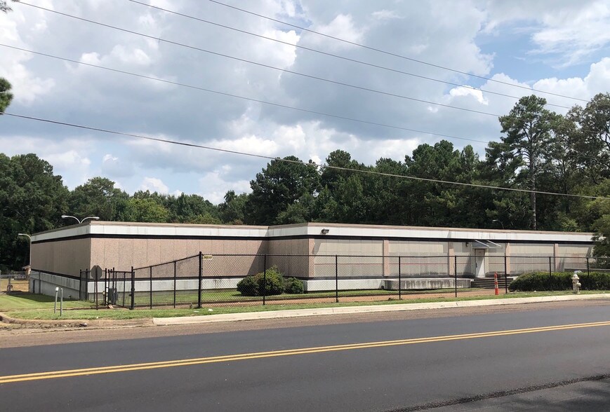 3576 Terry Rd, Jackson, MS 39212