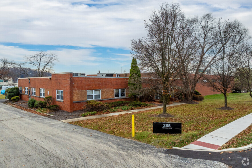 235 New York Dr, Fort Washington, PA for lease - Building Photo - Image 1 of 24