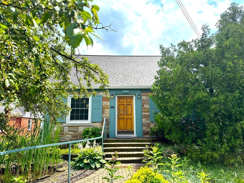 415 W Grand River Ave, East Lansing, MI for sale - Building Photo - Image 3 of 37