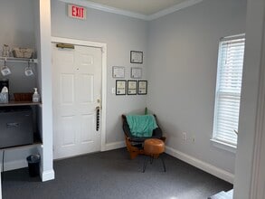 3021 Berks Way, Raleigh, NC for lease Interior Photo- Image 2 of 10