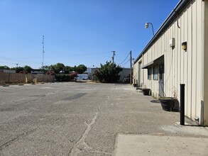 723 S Kilroy Rd, Turlock, CA for lease Building Photo- Image 1 of 17