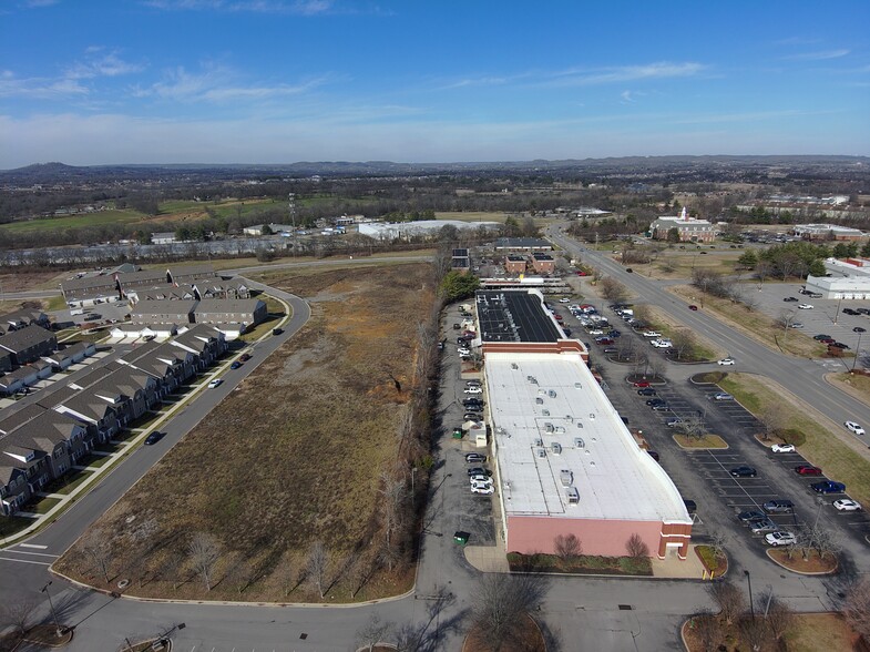 1035 Warwick Road, Gallatin, TN for sale - Aerial - Image 1 of 6