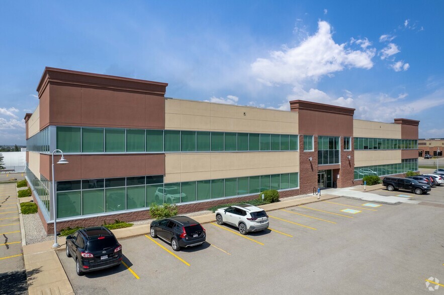 3355 114th Ave SE, Calgary, AB for lease - Building Photo - Image 1 of 7