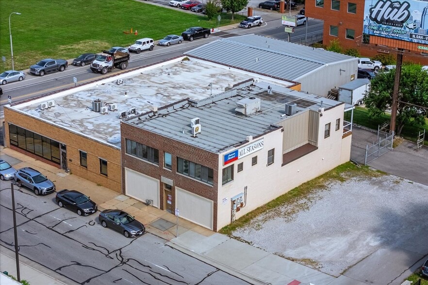 808 E 10th St, Kansas City, MO for sale - Aerial - Image 2 of 17