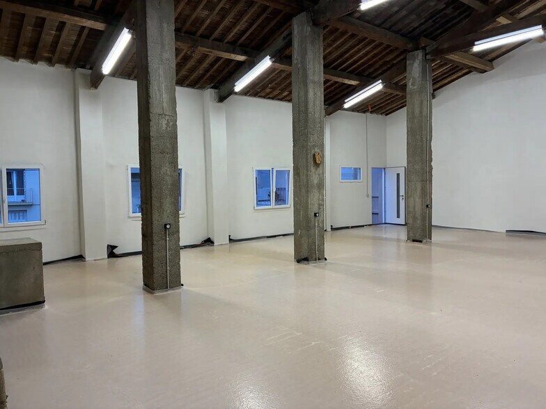 Flex in Perpignan for lease - Building Photo - Image 3 of 15