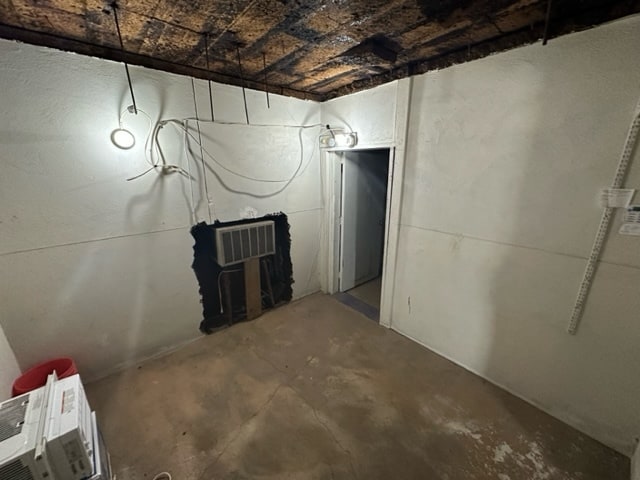 1609 Broad St, New Castle, IN for lease - Interior Photo - Image 3 of 6