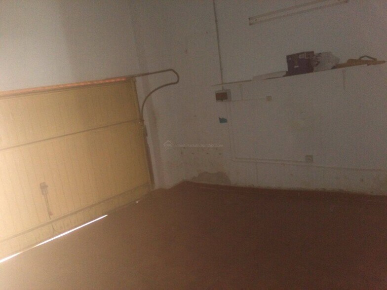 Retail in Cáceres for lease - Building Photo - Image 1 of 4