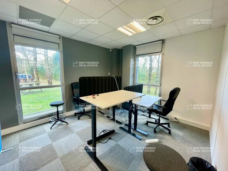 Office in Nantes for lease - Interior Photo - Image 3 of 7