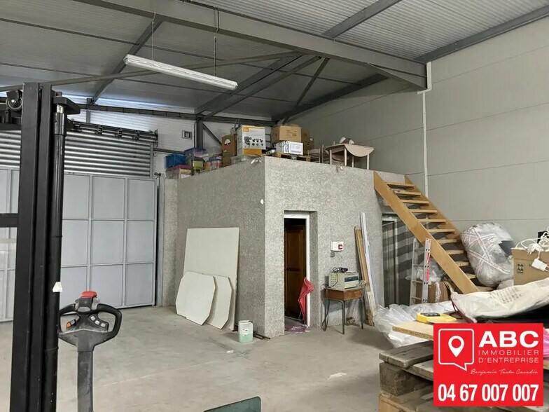 Flex in Béziers for lease - Interior Photo - Image 2 of 4