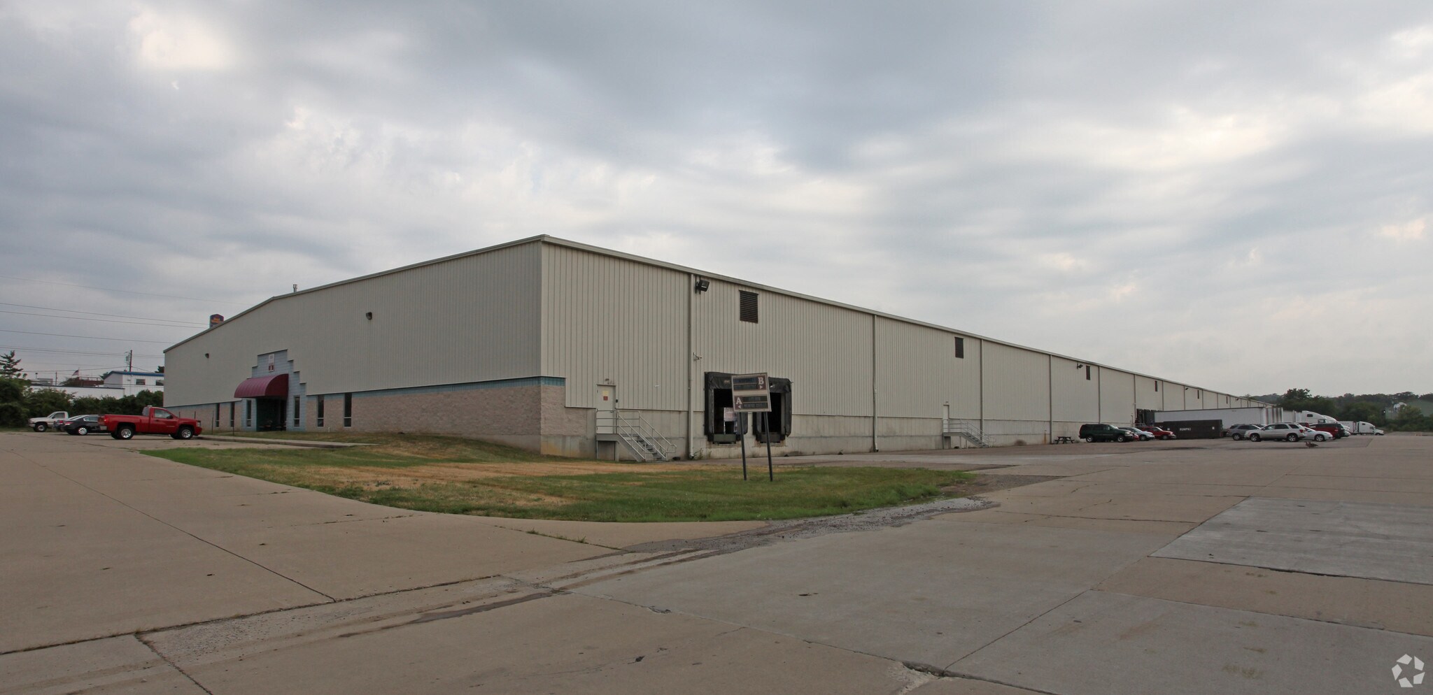 203 Garver Rd, Monroe, OH for sale Primary Photo- Image 1 of 1