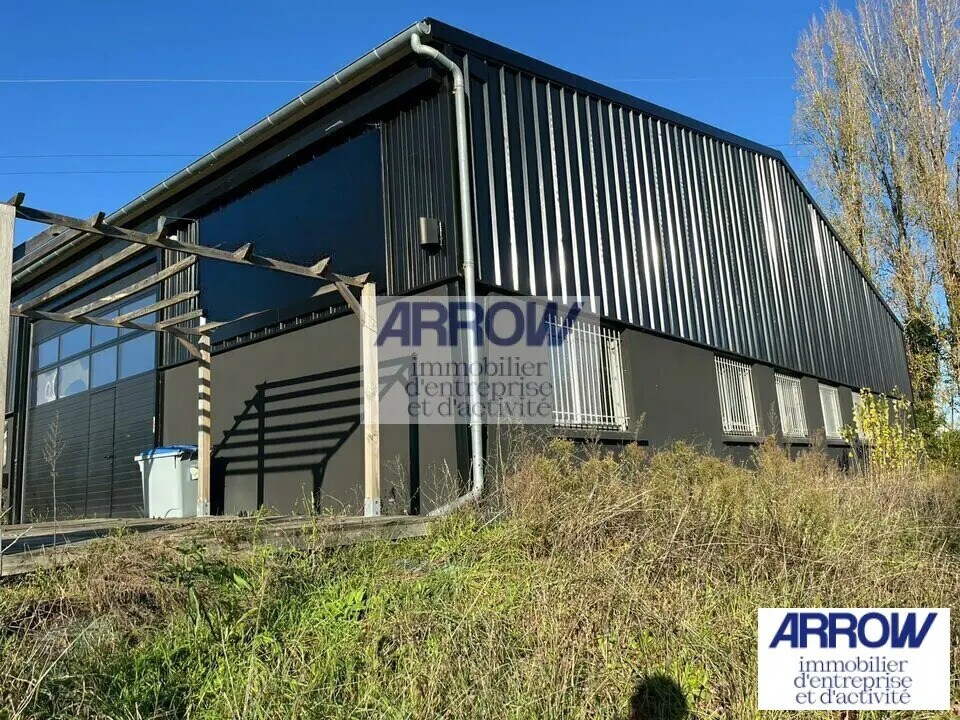 Industrial in La Chapelle-sur-Erdre for lease Building Photo- Image 1 of 7