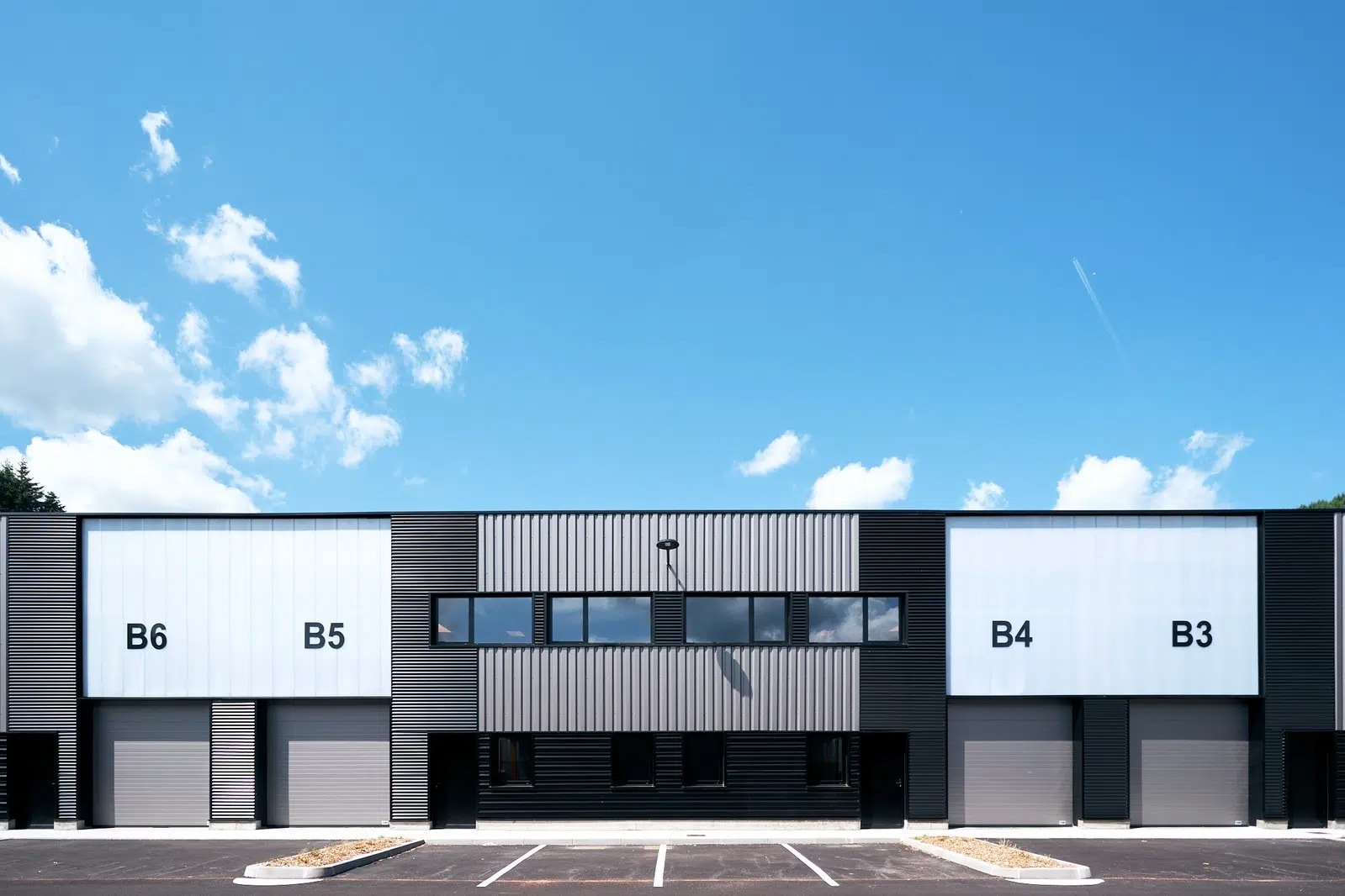 17 Rue De Paris, Tarare for sale Primary Photo- Image 1 of 3