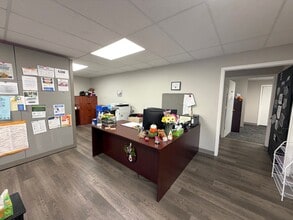 5 E Main St, Everett, PA for lease Interior Photo- Image 1 of 22