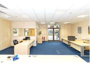 Station Rd, Harpenden for lease Interior Photo- Image 2 of 5