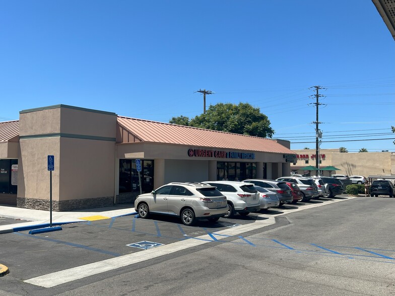 2115 N Tustin St, Orange, CA for lease - Building Photo - Image 2 of 3