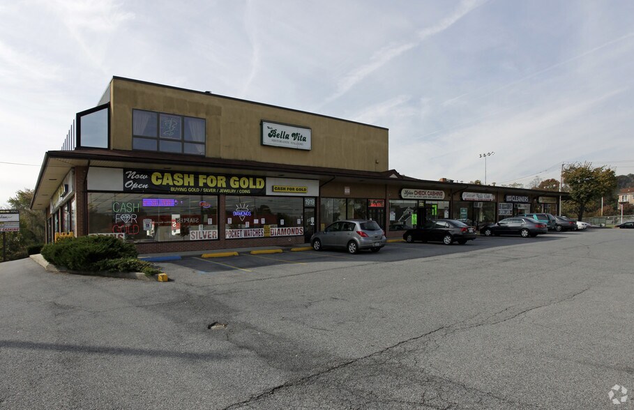 1919 Hylan Blvd, Staten Island, NY 10305