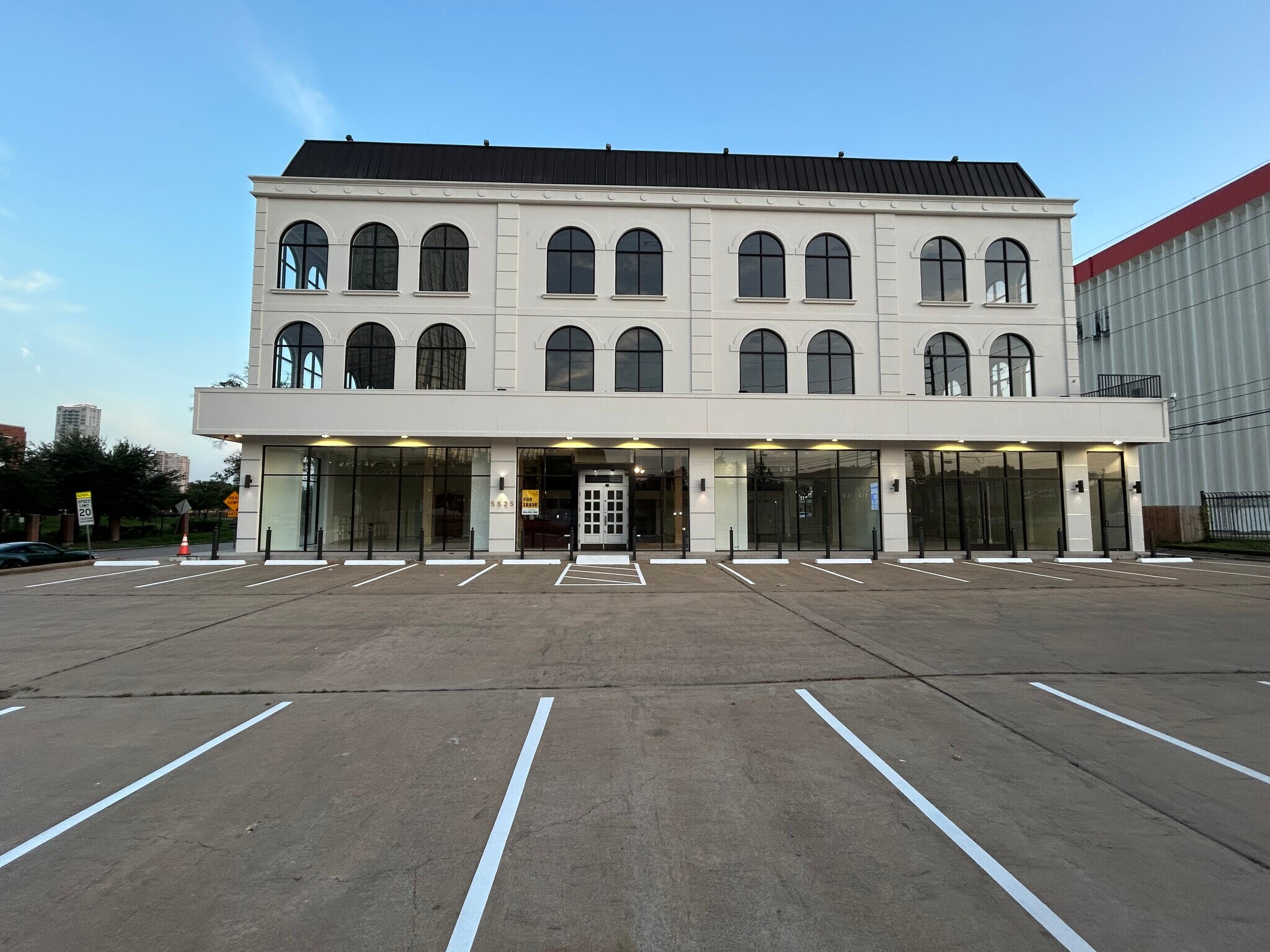 5525 Westheimer Rd, Houston, TX for lease Building Photo- Image 1 of 17