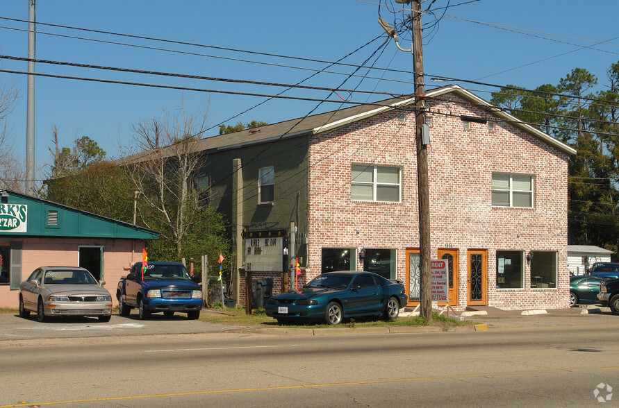 1956 Pass Rd, Gulfport, MS for sale - Primary Photo - Image 1 of 1