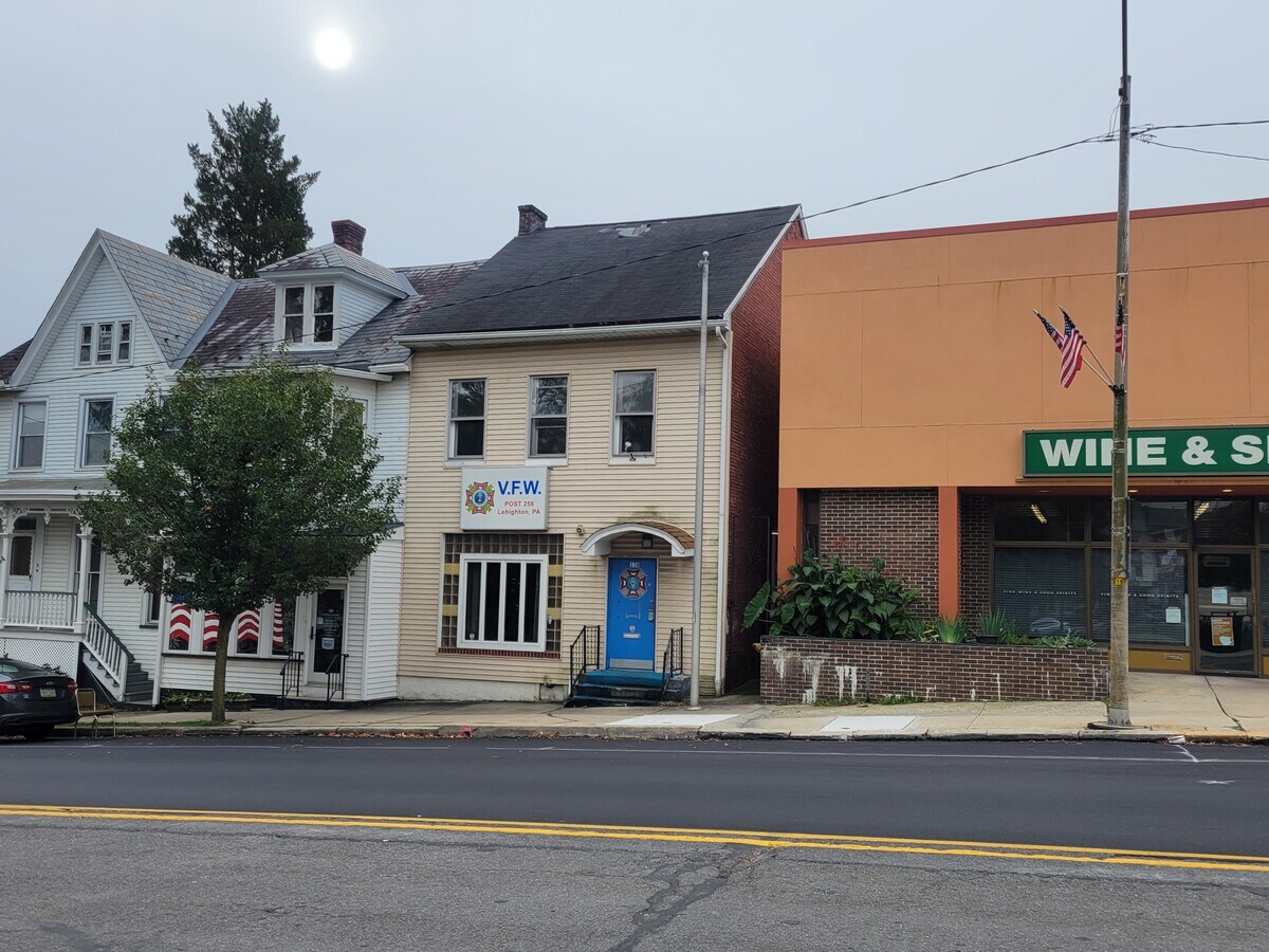 139 South St, Lehighton, PA 18235