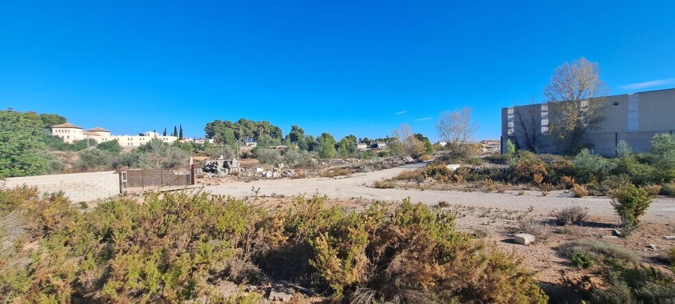 Industrial in Alborache for sale - Building Photo - Image 2 of 48