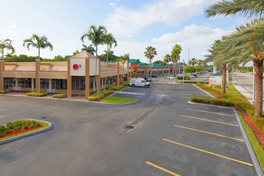 16215-16295 Biscayne Blvd, North Miami Beach, FL for lease - Building Photo - Image 1 of 12