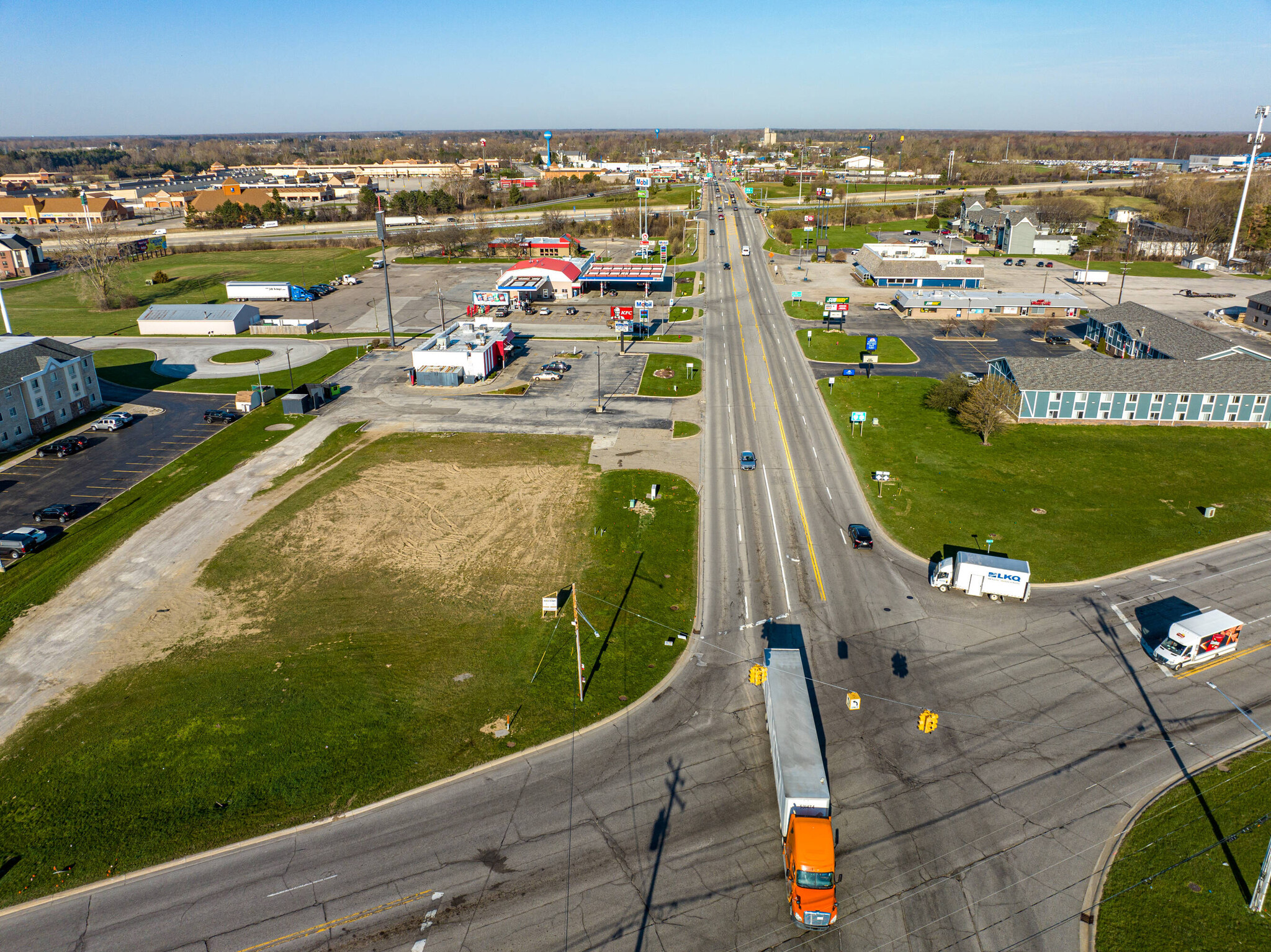 9288 Birch Run Rd, Birch Run, MI for lease Building Photo- Image 1 of 10