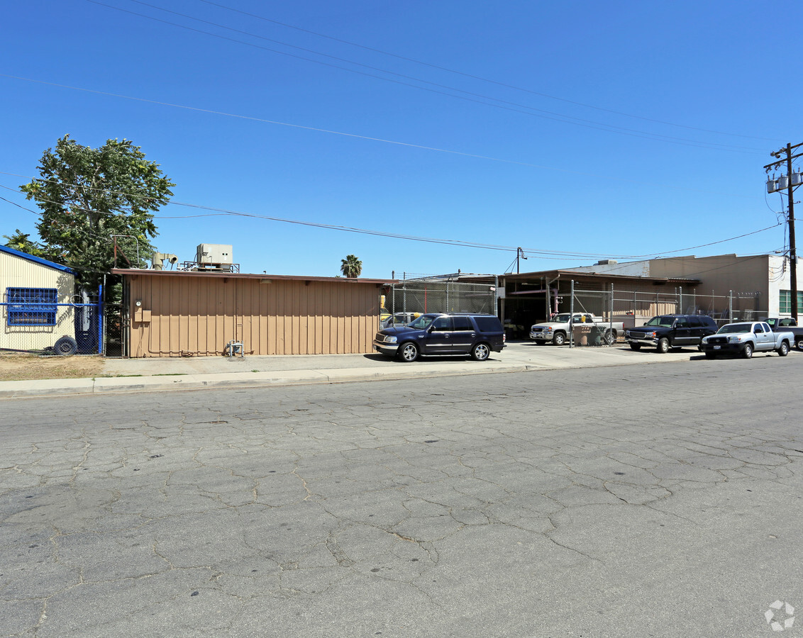 611 Brown St, Bakersfield, CA 93305 | LoopNet