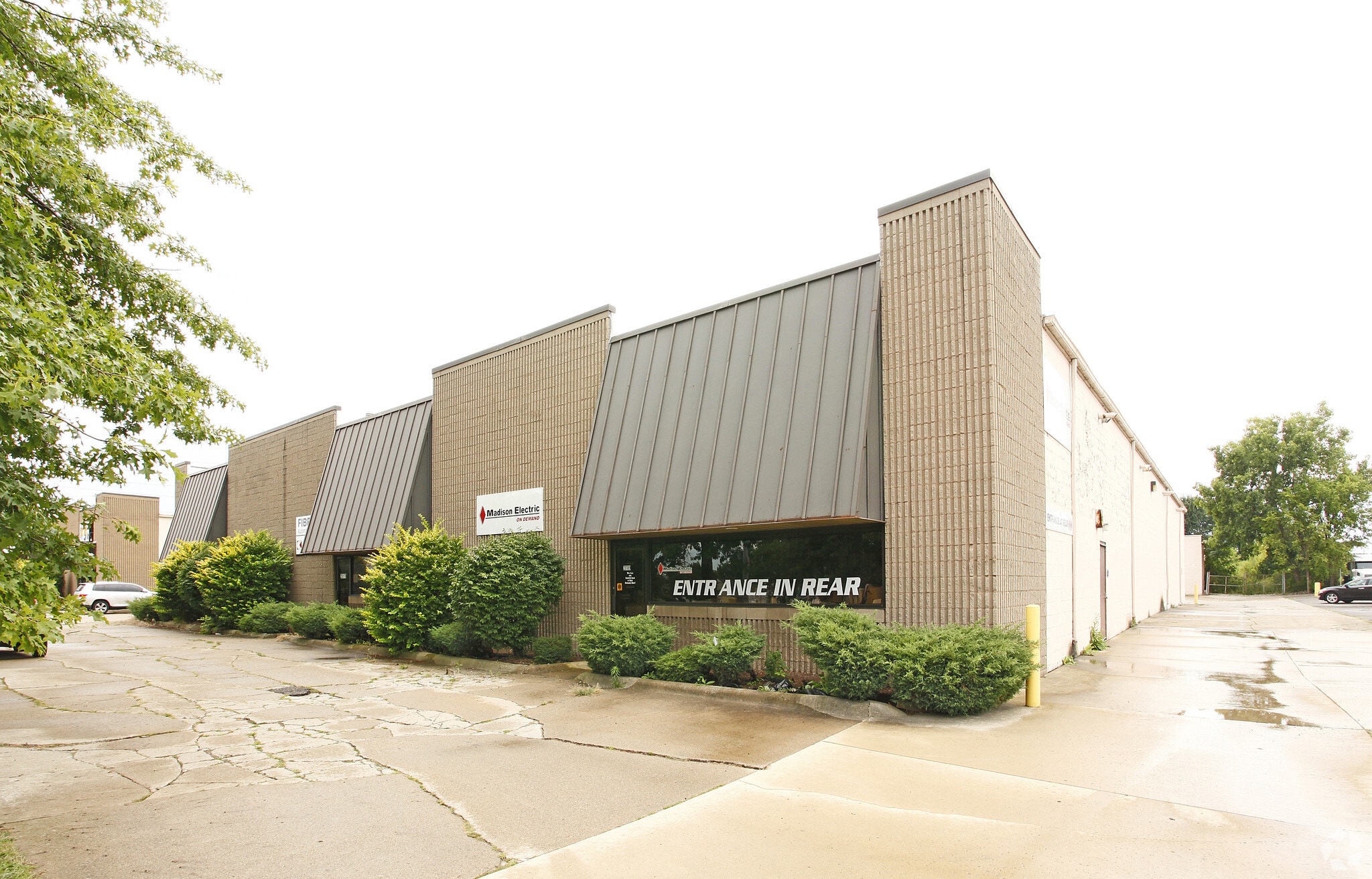 20169-20189 Northline Rd, Taylor, MI for lease Primary Photo- Image 1 of 6