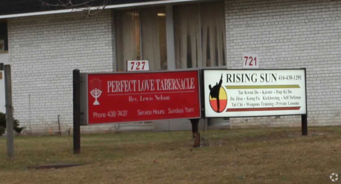 721727 Progress Ave, Toronto, ON M1H 2W7