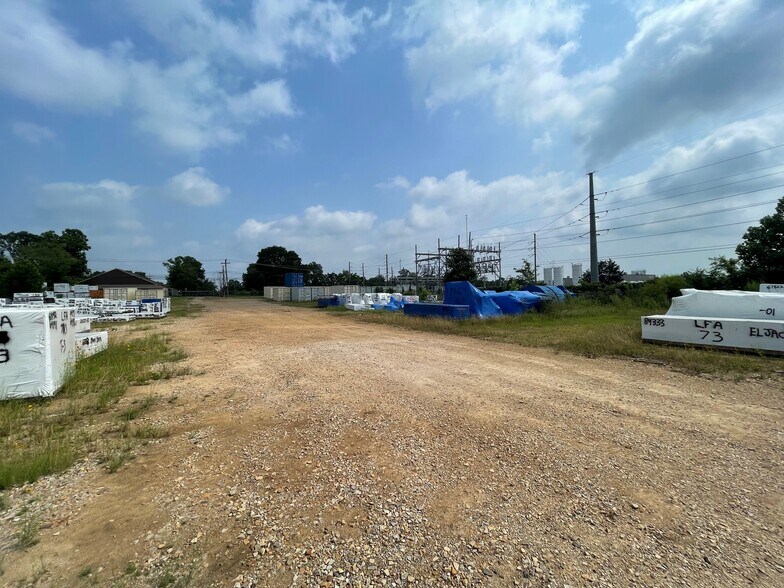 2204 N Longview St, Kilgore, TX for sale - Building Photo - Image 2 of 10