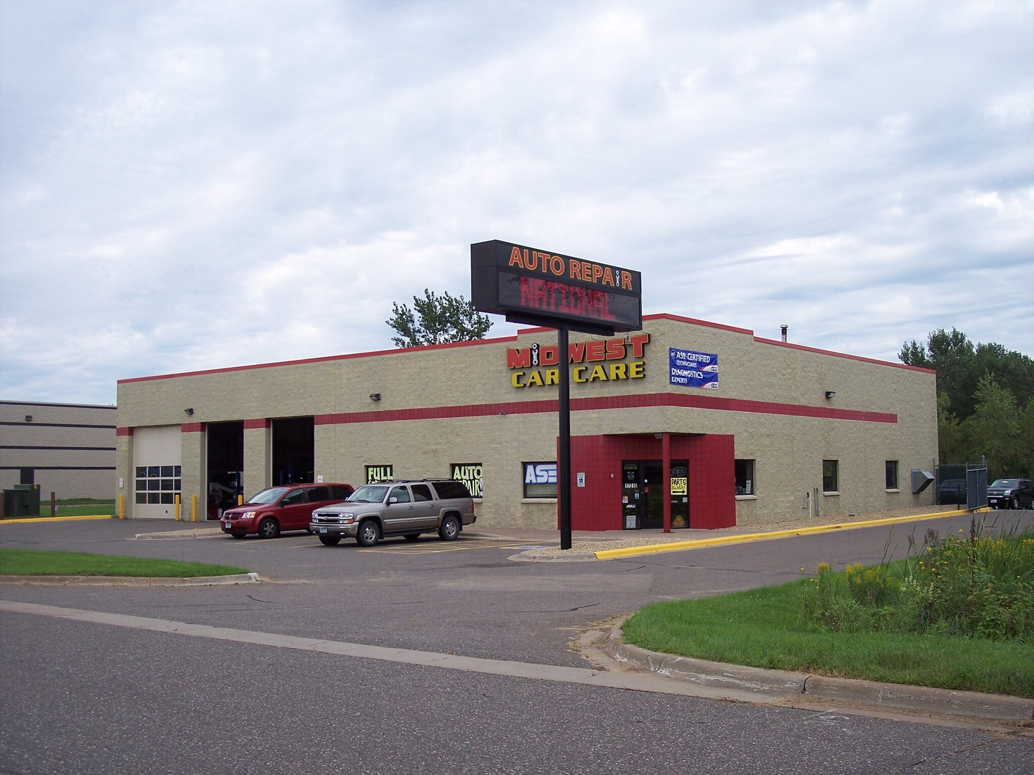 17210 Ulysses St NE, Ham Lake, MN for sale Building Photo- Image 1 of 1
