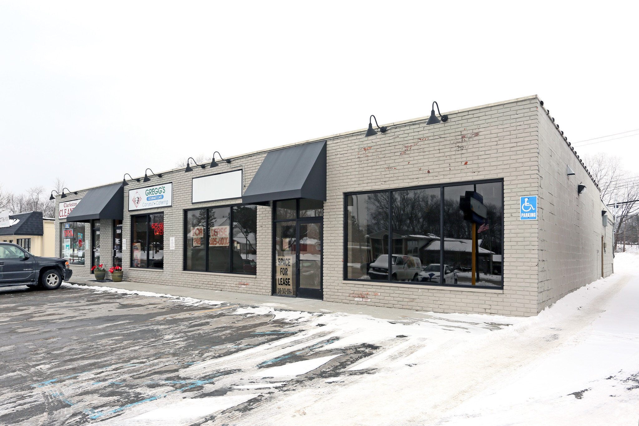 5910-5916 S Main St, Clarkston, MI for lease Primary Photo- Image 1 of 9