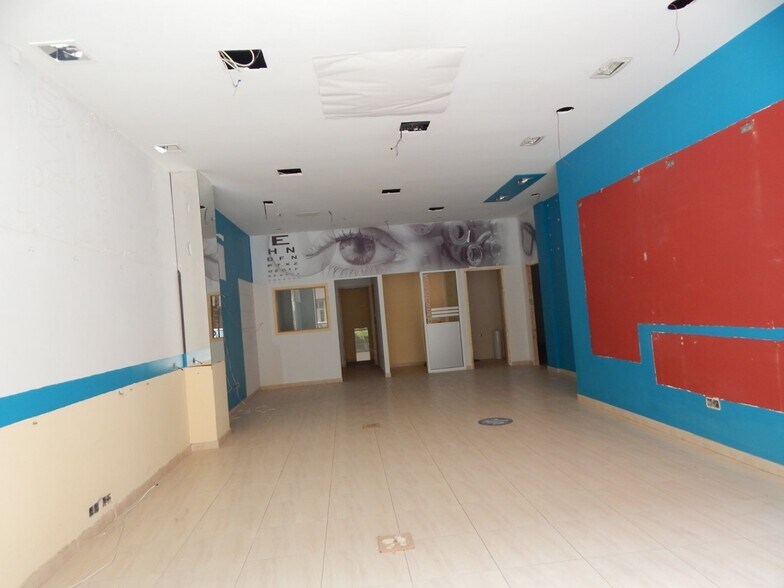 Retail in Ontinyent for lease - Building Photo - Image 2 of 14