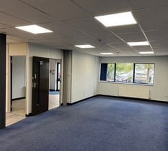 Bridge Rd, Welwyn Garden City for lease Interior Photo- Image 2 of 8