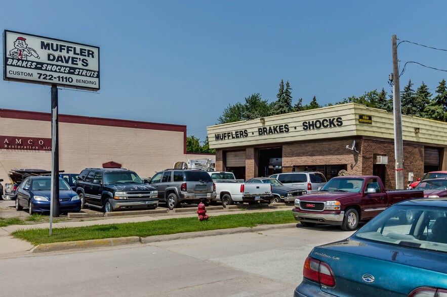 32216 Michigan Ave, Wayne, MI 48184