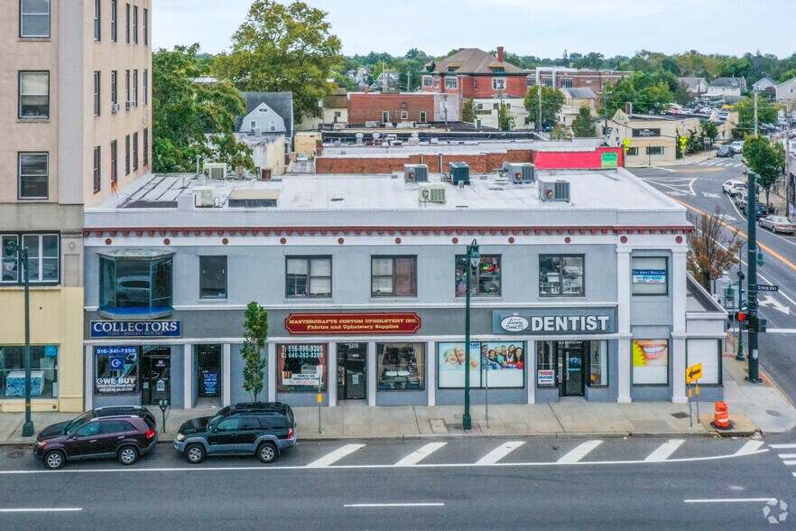 393 Sunrise Hwy, Lynbrook, NY 11563