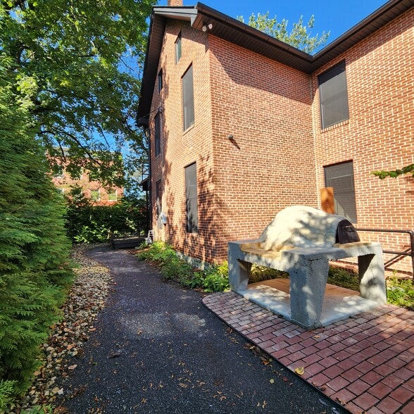 289 E Main St, Westminster, MD for lease - Building Photo - Image 3 of 32