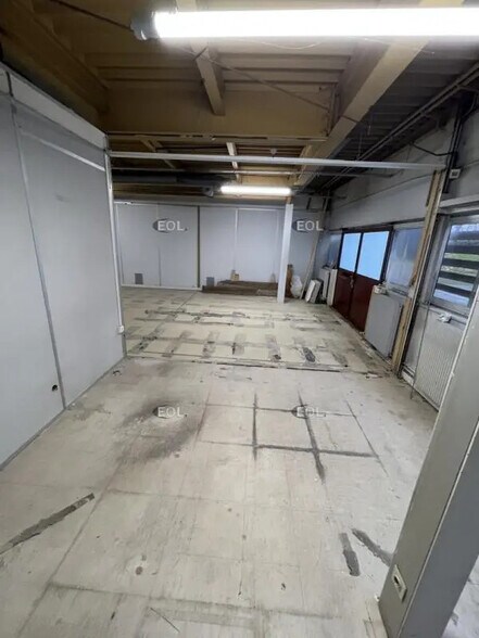 Flex in Plaisir for lease - Interior Photo - Image 3 of 3