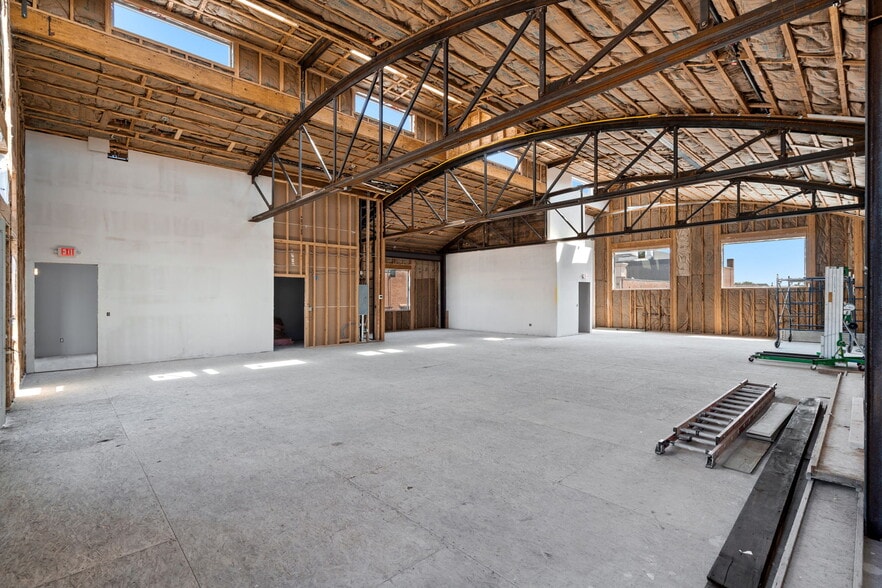 319 N Cleveland Ave, Loveland, CO for lease - Building Photo - Image 3 of 17