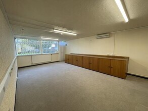 Hare Park Ln, Liversedge for lease Building Photo- Image 2 of 4